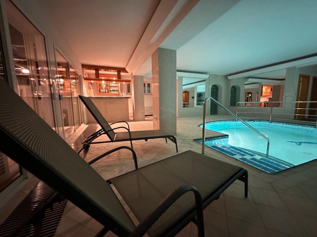 Luxury Seaside Villa With A Classic Mediterranean Olive Garden, A Fully Equipped Professional Kitchen, Pool, Sauna, Padle Boards And Canoe - Miolin Beach House Trogir Luaran gambar
